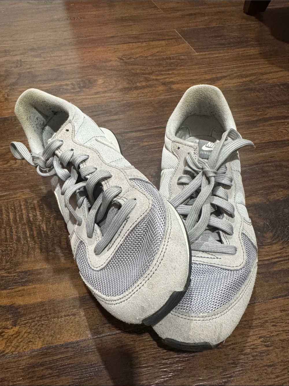 Nike Women’s Light Gray and Cream Retro Runner Sneakers